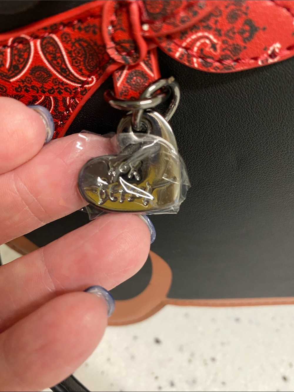 NWT. Betsey Johnson, dachshund handbag. - Picture 4 of 12